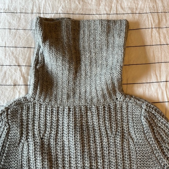 Banana Republic Cowl Neck Sweater - Picture 6 of 7